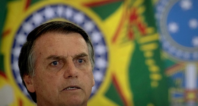 Bolsonaro se irrita Imagem de racista ditador exterior