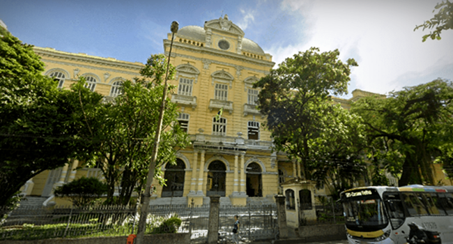 Alunos nazistas ameaças escola para surdos Ines Rio