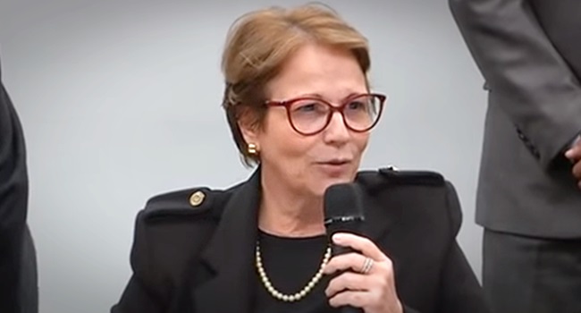 Brasileiros não passam fome mangas chupar ministra tereza cristina