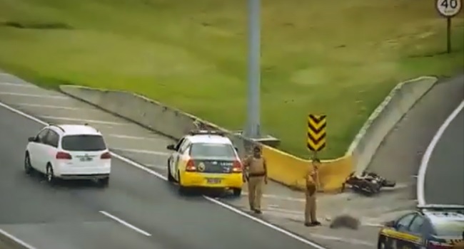 PMs flagrados plantando arma motociclista morto curitiba paraná