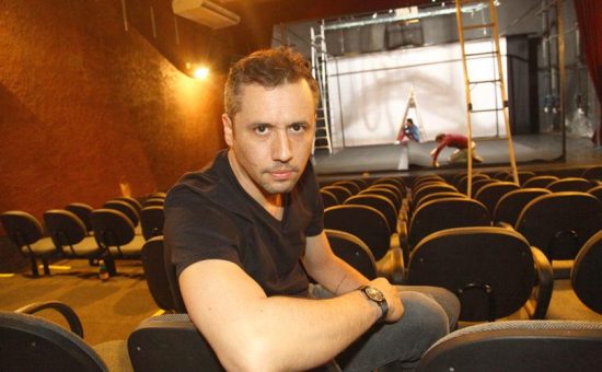 teatrólogo Roberto Alvim 