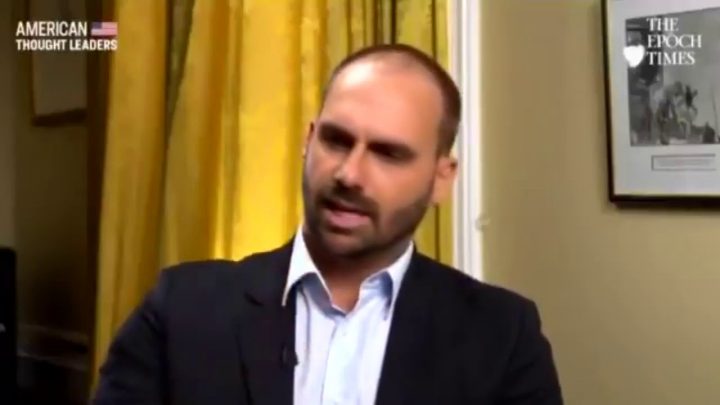 eduardo bolsonaro tenta falar inglês