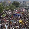 Colombianos vão às ruas em protesto histórico contra pacote econômico colombia