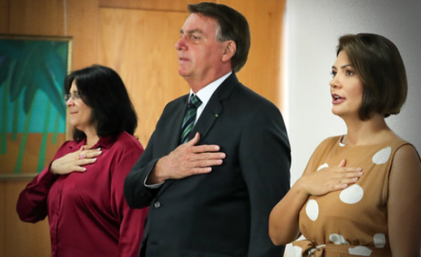 Bolsonaro investir pauta de costumes queda na aprovação