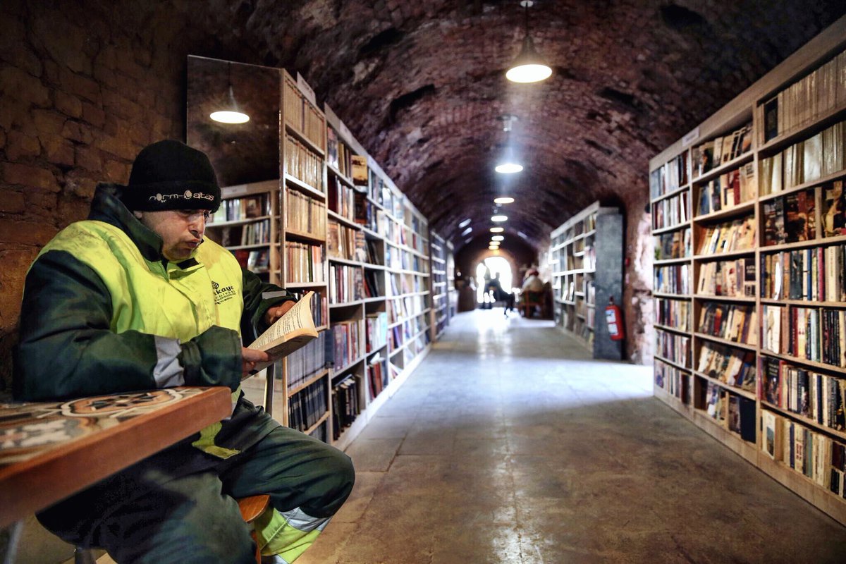 garis biblioteca turquia