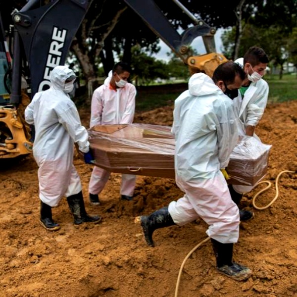 Ministério da Saúde admite que Brasil chegará mortes por dia