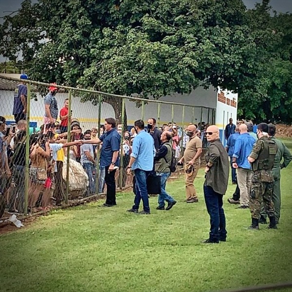 imagem caravana morte palavras bolsonaro covid genocida