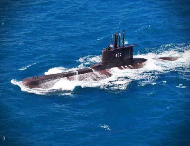 Submarino Indonésia encontrado com todos tripulantes mortos