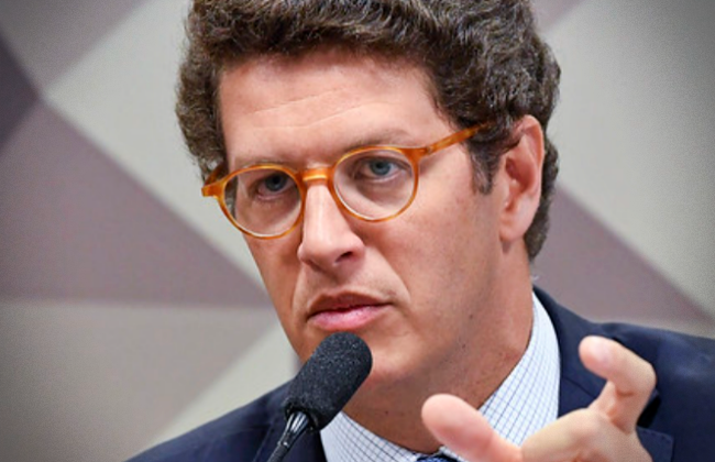 Ricardo Salles editou atos põem risco meio ambiente