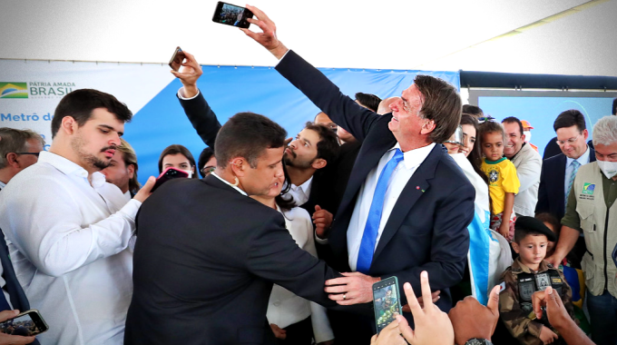 Bolsonaro pretende gastar milhões propaganda próximos meses