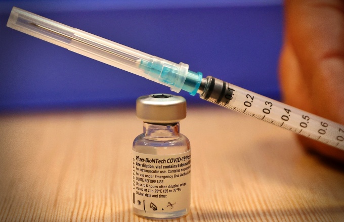 Farmacêuticas anunciam que vacina segura eficaz crianças
