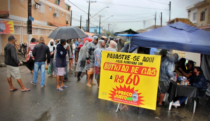 Preço Justo Ação solidária vende botijão de gás R$ cidades do país