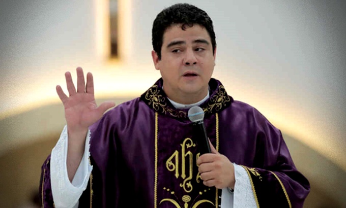 chefe quadrilha admite Padre Robson gravação pai eterno basílica 