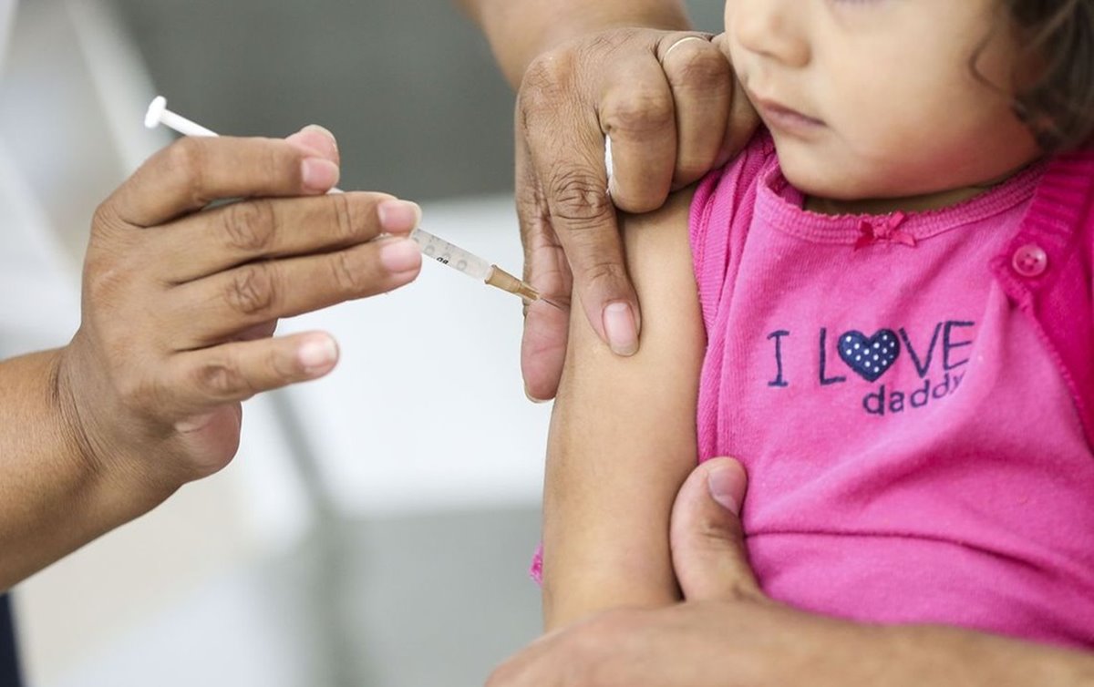 vacina crianças lucena pfizer