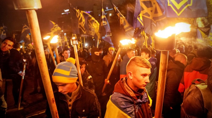 Como os EUA usaram o neonazismo na Ucrânia para isolar a Rússia