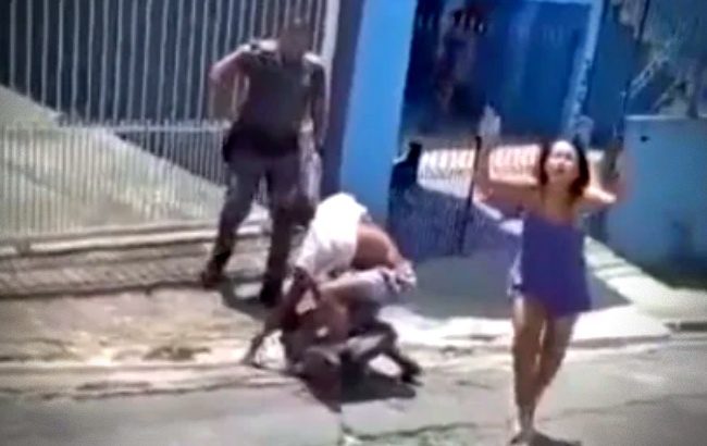 VÍDEO Comerciante negro baleado abordagem policial morre frente família são paulo