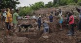 africa-do-sul-mobiliza-militares-ajudar-enchentes-provocaram-mortes2
