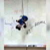 Professor branco 'enforca' boneco negro em sala de aula e é confrontado por aluno professor-branco-enforca-boneco-negro-sala-aula-confrontado-aluno
