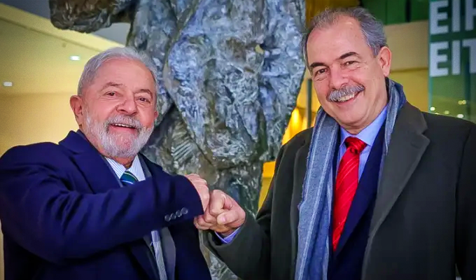 Plano econômico desenvolvido Lula recuperar Brasil