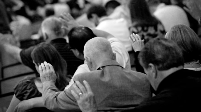 Adeus fé EUA Pesquisa revela cresce número ateus agnósticos cai cristãos