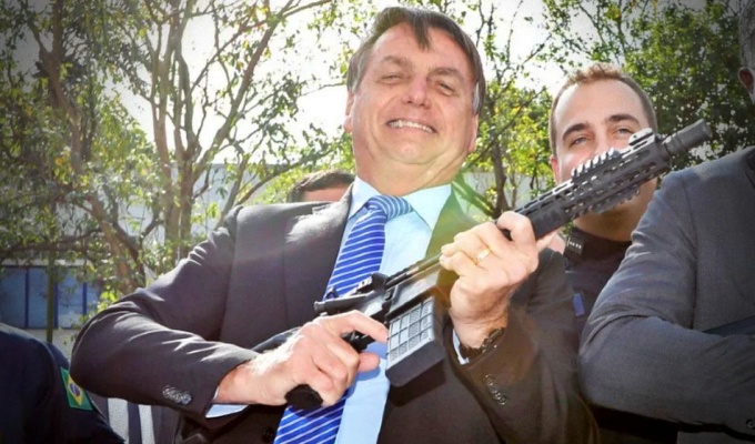 Brasil abriu quase clube de tiro dia governo Bolsonaro