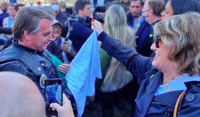 Quem empresária bancou painéis associam esquerda PCC