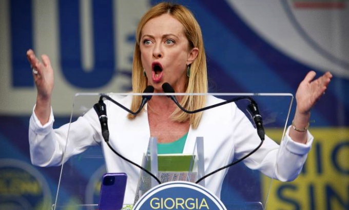 Extrema-direita fascista vence eleições na Itália pela primeira vez desde Mussolini 