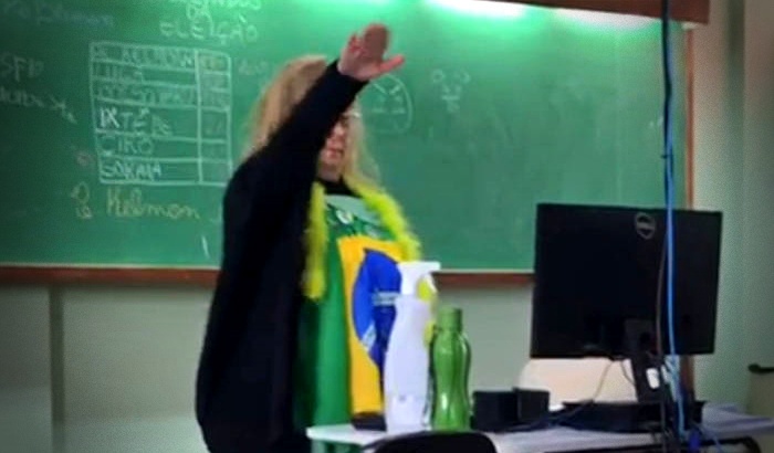 Advogado professora não fez gesto nazista saudação bandeira pátria