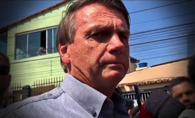 Bolsonaro nervoso questionado orçamento secreto encerra entrevista