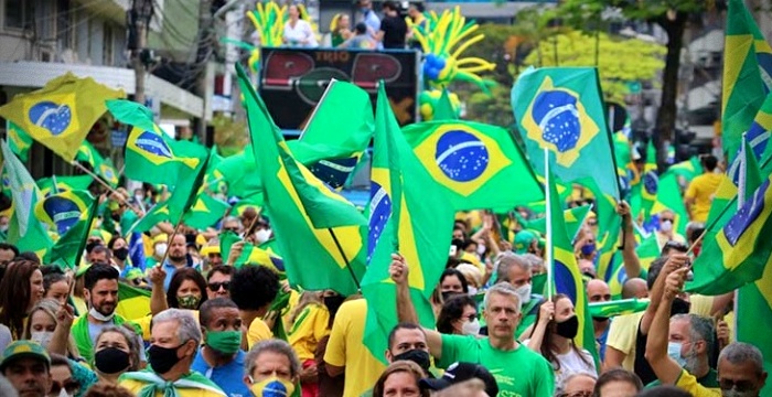 liberal sustentou Bolsonaro impostor Brasil arcaico 