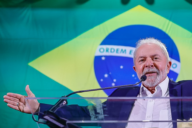 Lula pesquisa poderdata