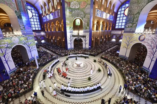 Missa no Santuário de Aparecida