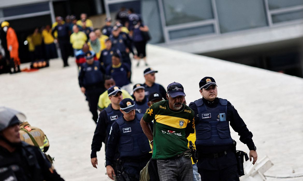 presos atos golpistas Brasília
