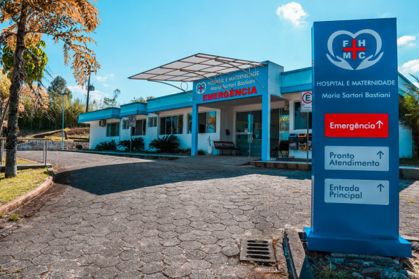 médico hospital canelinha sc