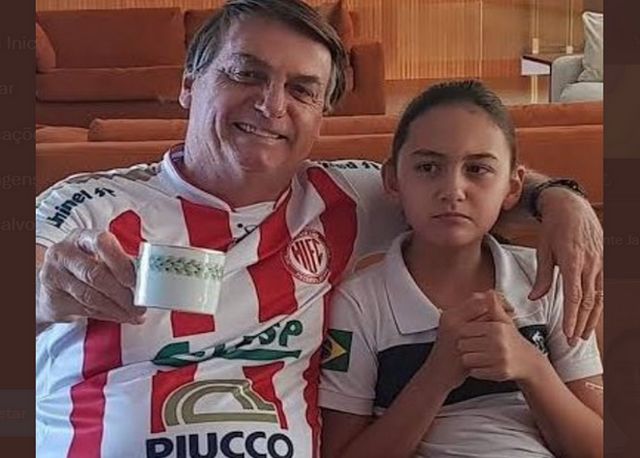Jair Bolsonaro e a filha Laura