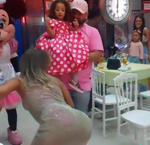 brenna azevedo dança aniversário da filha