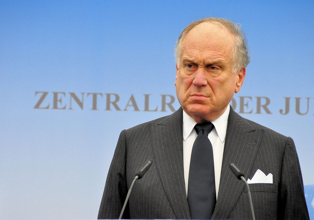 Ronald S Lauder