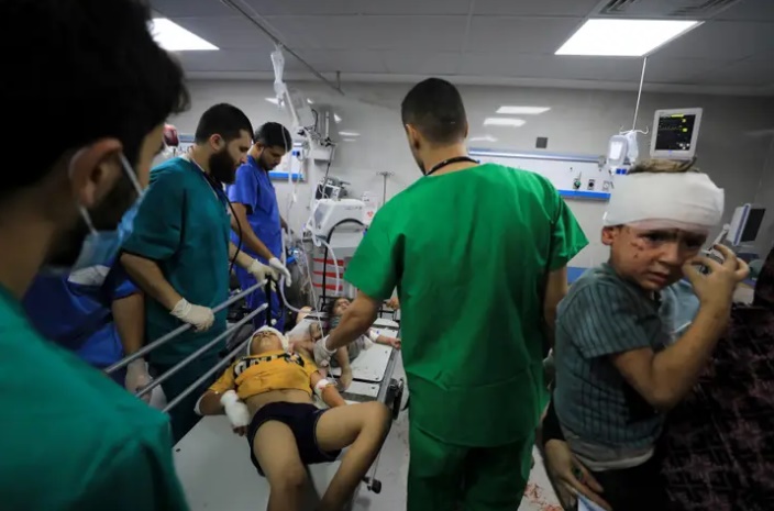 Crianças palestinas em Gaza estão sendo operadas sem sedação por falta de anestésicos