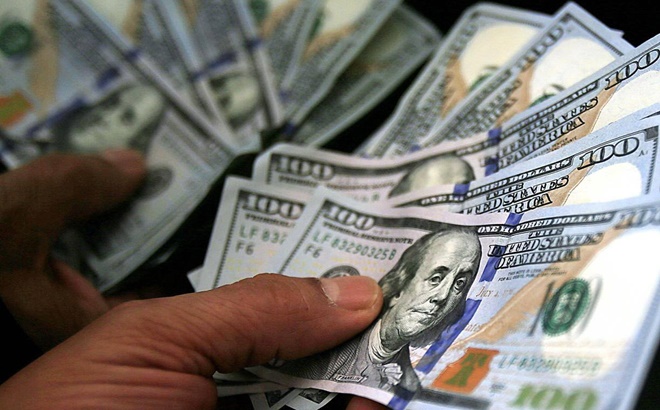 Queda dólar expõe erro previsão economistas