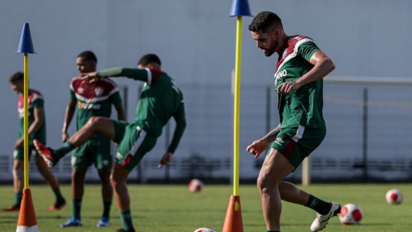 Créditos: Leonardo Simões/ Renato Augusto treinando no CT Carlos Castilho