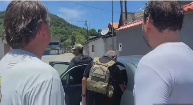 rastros que a família bolsonaro consegue evitar apagar