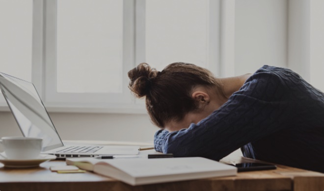 Sem férias feriado fim semana pessoas morrendo tanto trabalhar