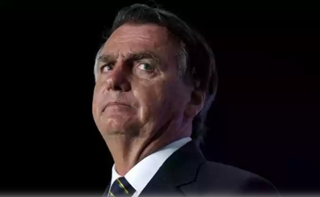 Alguém tem minuta plano fuga Bolsonaro