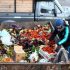 argentinos-buscam-alimentos-descartados-para-sobreviver