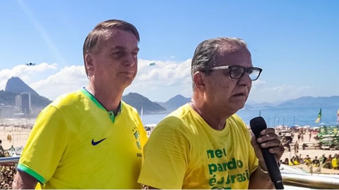 Malafaia atraiu Bolsonaro para vexame Copacabana