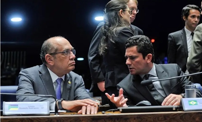 Moro pede Mendes uma bênção água milagre