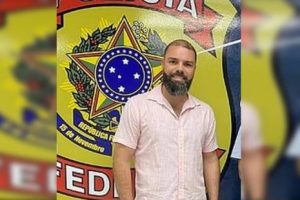 Policial federal come picanha, toma 16 chopes e tenta dar agente-pf