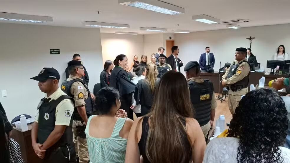 érica pereira vicente tribunal do júri