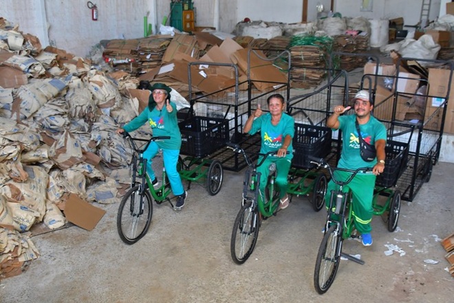 Governo da Paraíba distribui triciclos catadores fortalece economia solidária