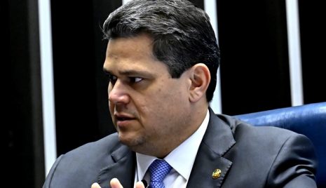 O Onipresente - Como Davi Alcolumbre opera – na luz e nas sombras Plenário do Senado